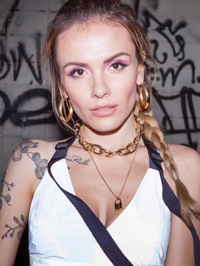 Певица MamaRika