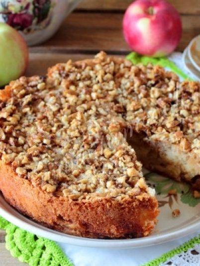 Яблочный пирог с грецкими орехами