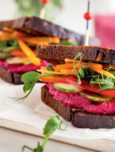 Сэндвич с паштетом из свеклы