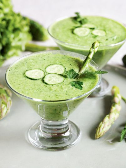 Суп з авокадо та огірків