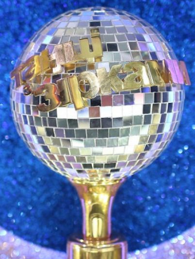 Танці з зірками