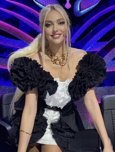 Оля Полякова