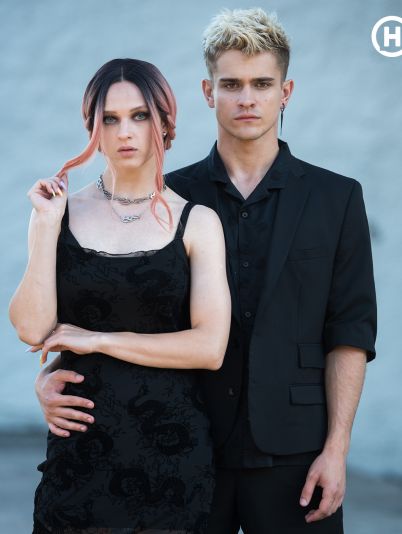 Перші ластівки. Zалежні