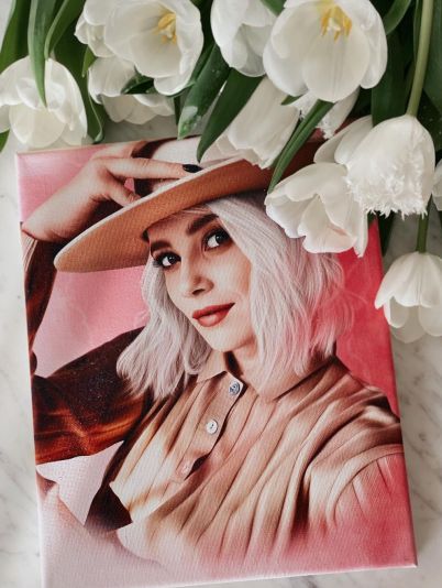 Мика Ньютон