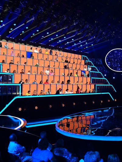 Співають всі