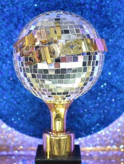 Танці з зірками