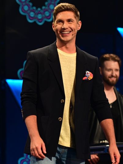 Співають всі