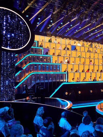 Співають всі