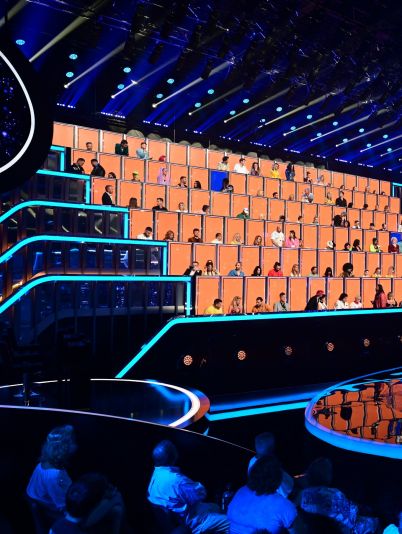 Співають всі