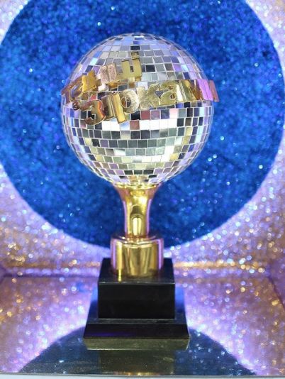 Танці з зірками