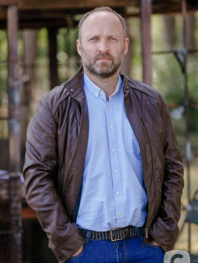 Александр Кобзарь