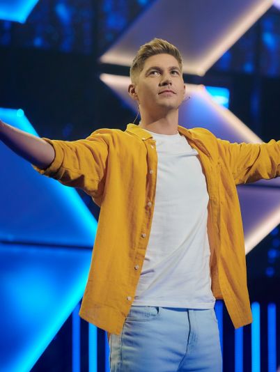 Співають всі