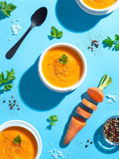 Морковный крем-суп с имбирем и копчеными колбасками