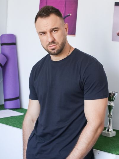 Евгений Олейник