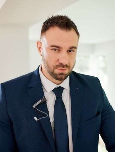 Евгений Олейник