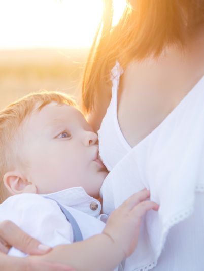 Можно ли загорать при грудном вскармливании