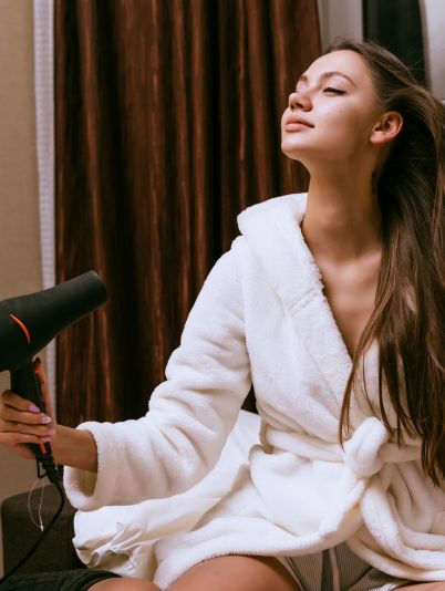 Как правильно сушить волосы