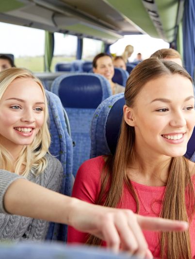 поездка в туристическом автобусе