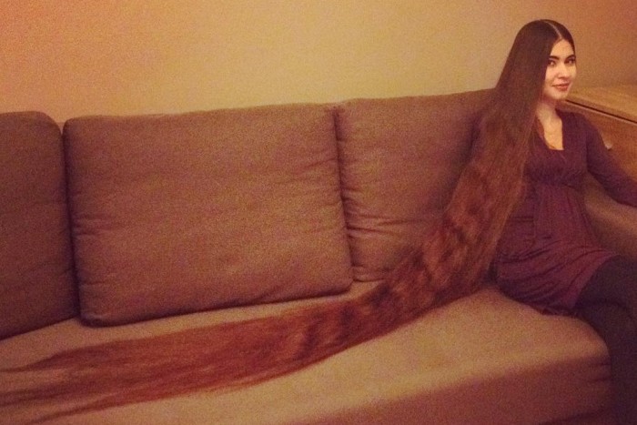 Латвийская Рапунцель отрастила волосы длиной более 2 метров (фото)