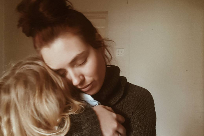 Мать четырех детей показала, как на самом деле выглядит живот после родов (фото)