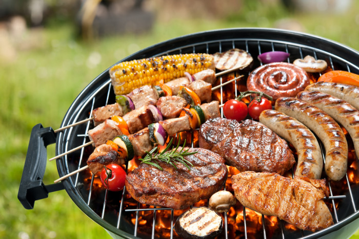 5 неожиданных продуктов, которые можно вкусно приготовить на барбекю-вечеринке