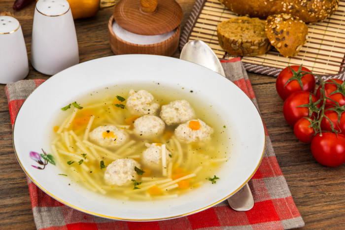 Суп с куриными фрикадельками