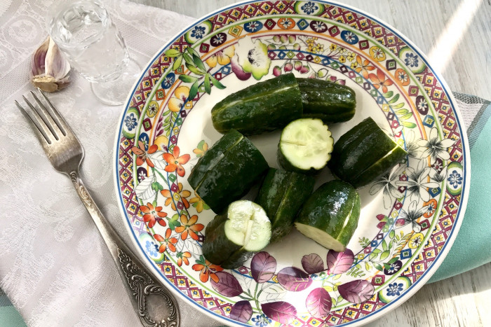 Быстрые маринованные огурцы
