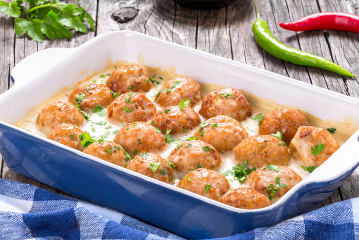куриные фрикадельки в сливочном соусе