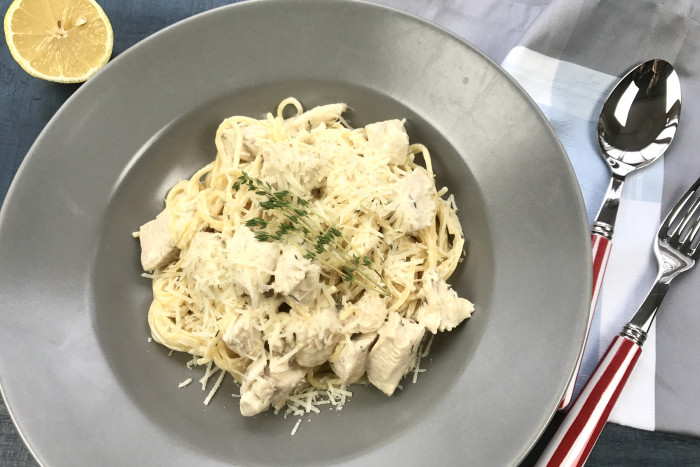 спагетти с курицей лимоном и тимьяном