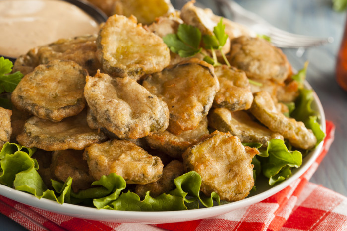 жареные соленые огурцы