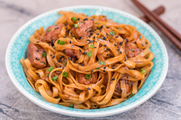 лапша со свининой