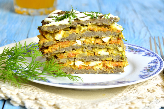 печеночный торт с грибами