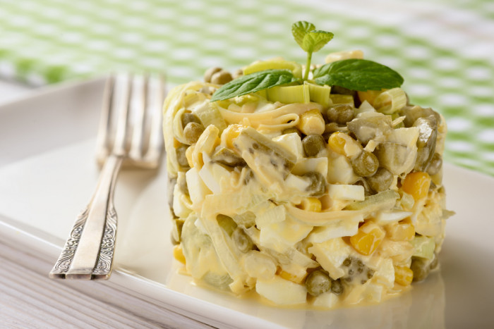 салат с грибами и сыром