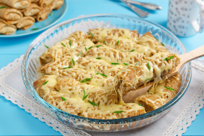 блины под сыром