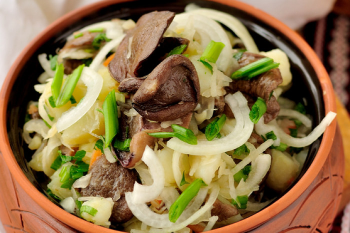 Салат с картофелем и грибами
