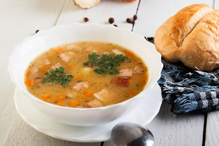 суп с рисом и беконом