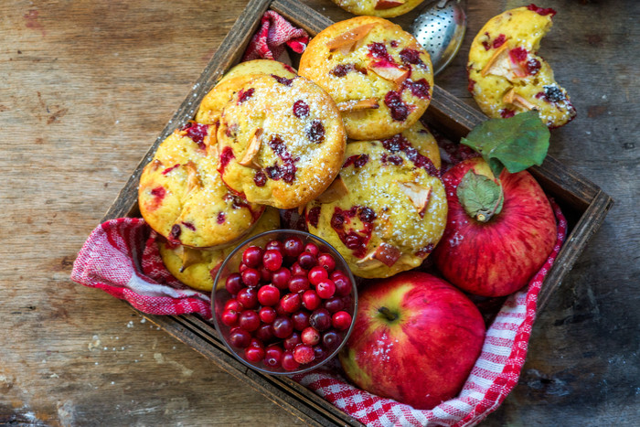 маффины с яблоком и клюквой