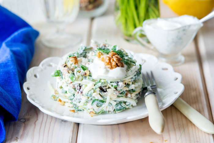 салат с орехами и сыром