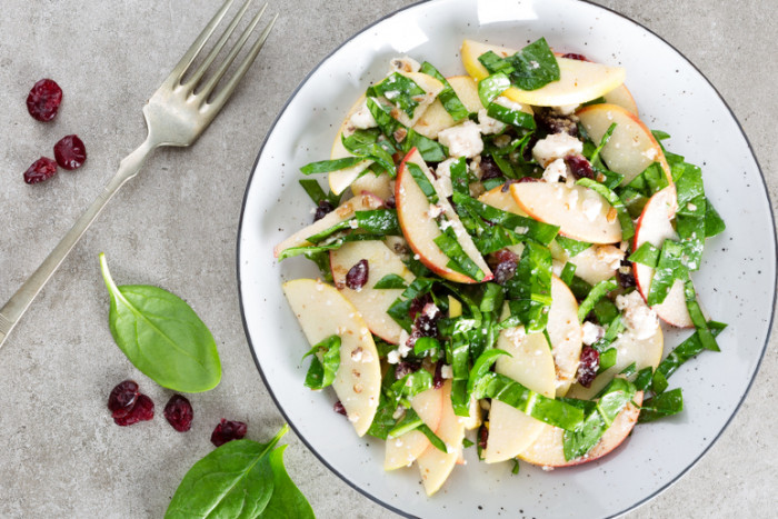 яблоки со шпинатом