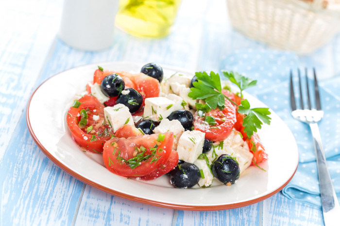 помидоры с курицей и сыром