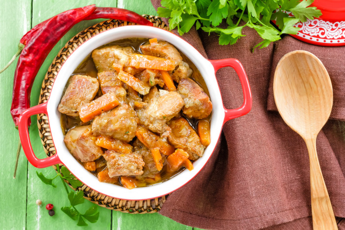 свинина с имбирем и вином