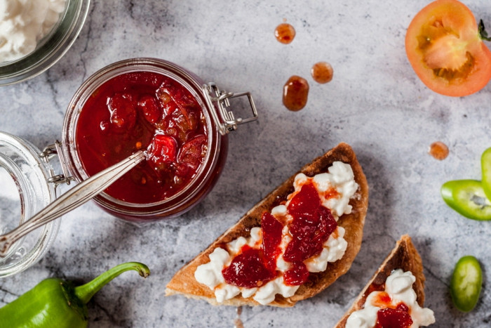 Томатный джем с острым перцем