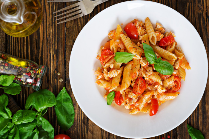 курица с томатами