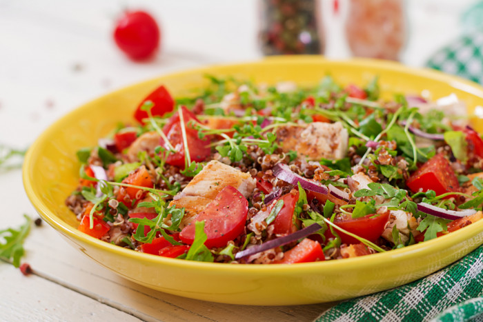 курица с киноа