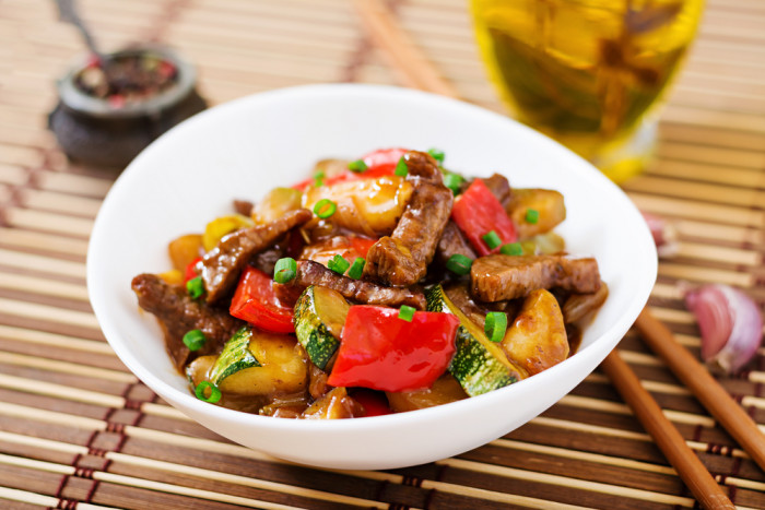 говядина с овощами