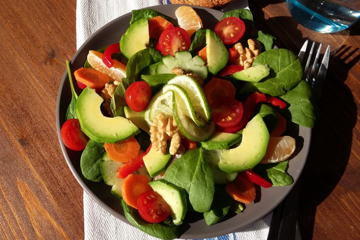 авокадо с мандарином