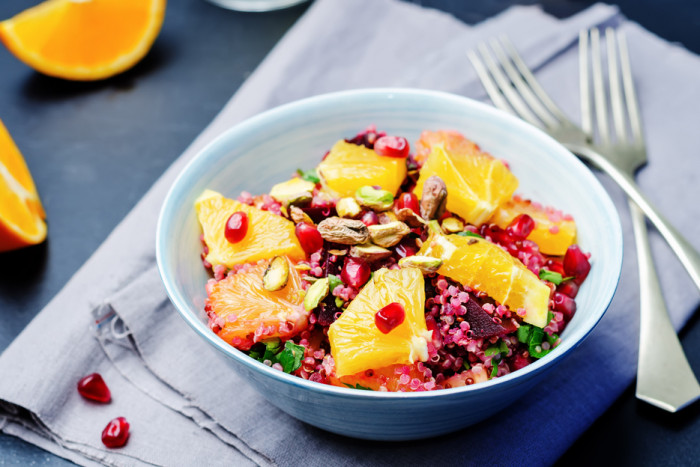 киноа со свеклой