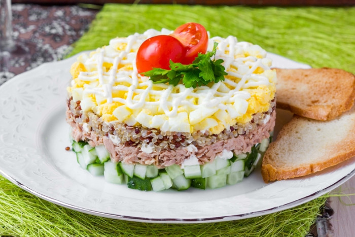 киноа тунец