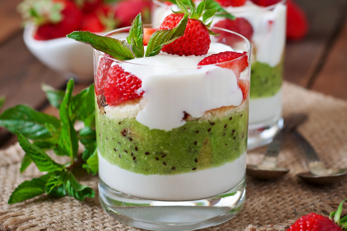 йогурт клубника