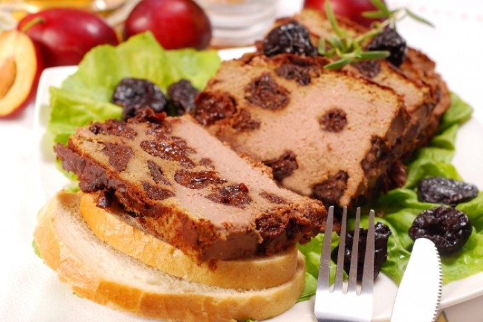 паштет из печени с черносливом и орехами